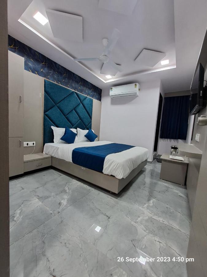 גנדהינאגר Hotel Kingdom מראה חיצוני תמונה