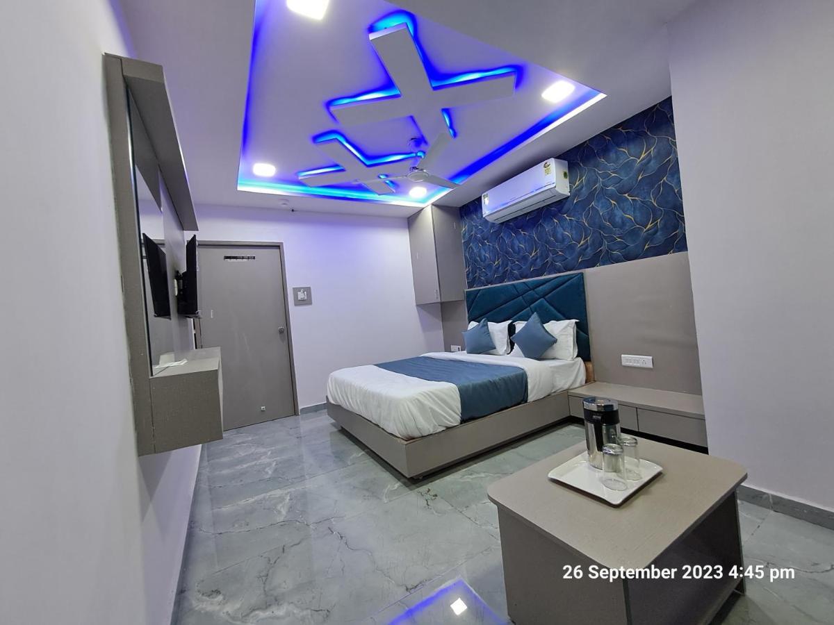 גנדהינאגר Hotel Kingdom מראה חיצוני תמונה