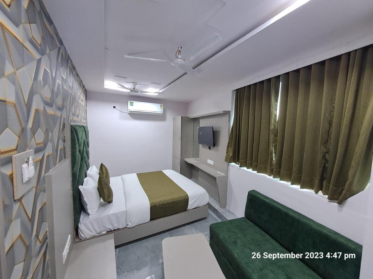 גנדהינאגר Hotel Kingdom מראה חיצוני תמונה